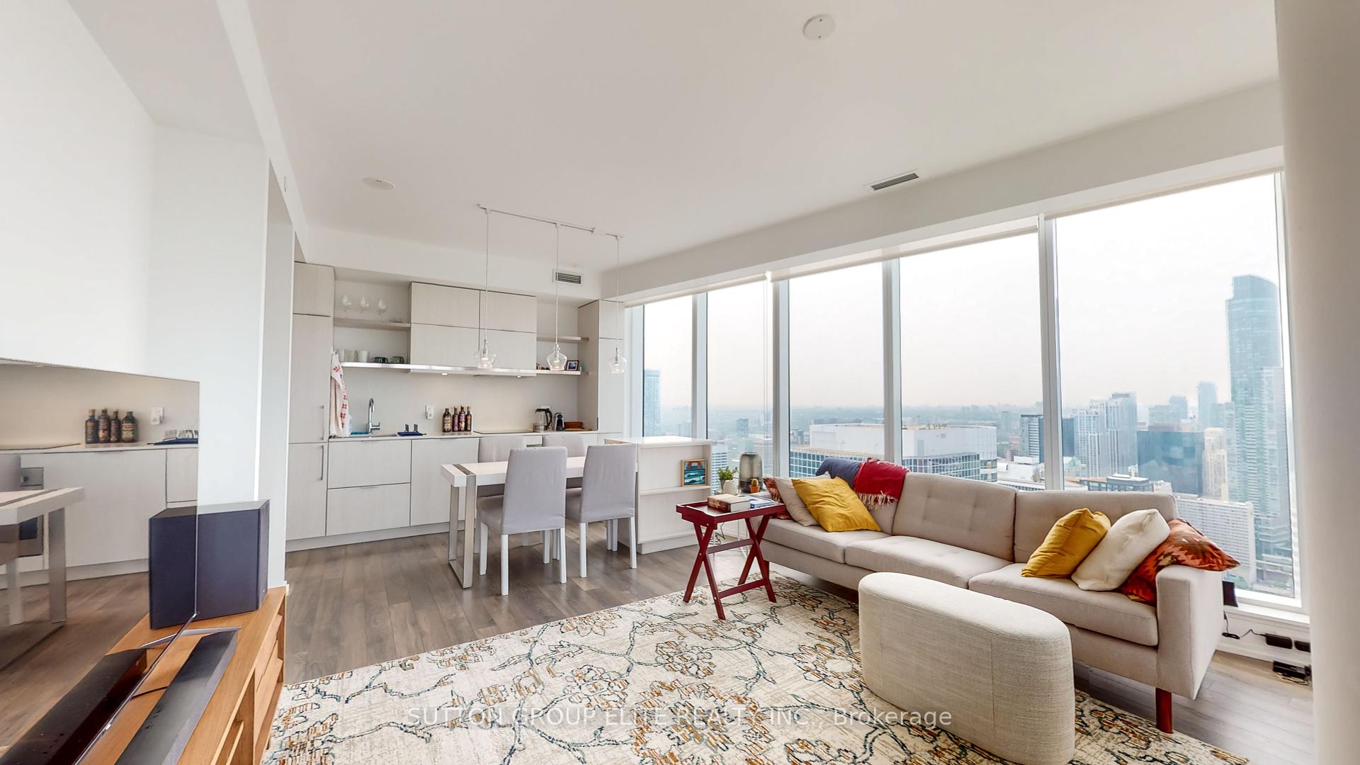 2 Bedrooms Condo at 197 YONGE, Toronto For sale