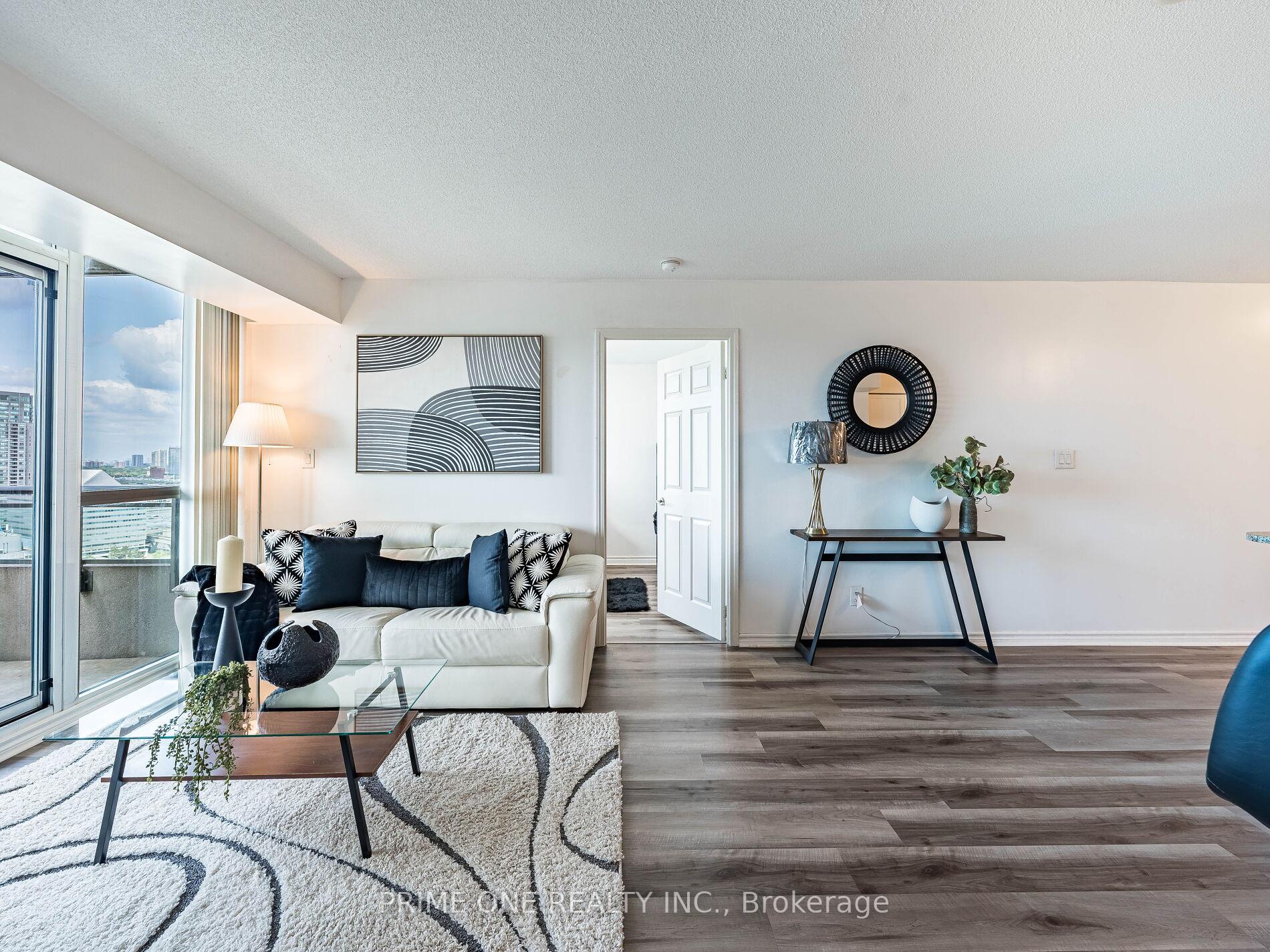 2 Bedrooms Condo at 88 Grangeway, Toronto For sale