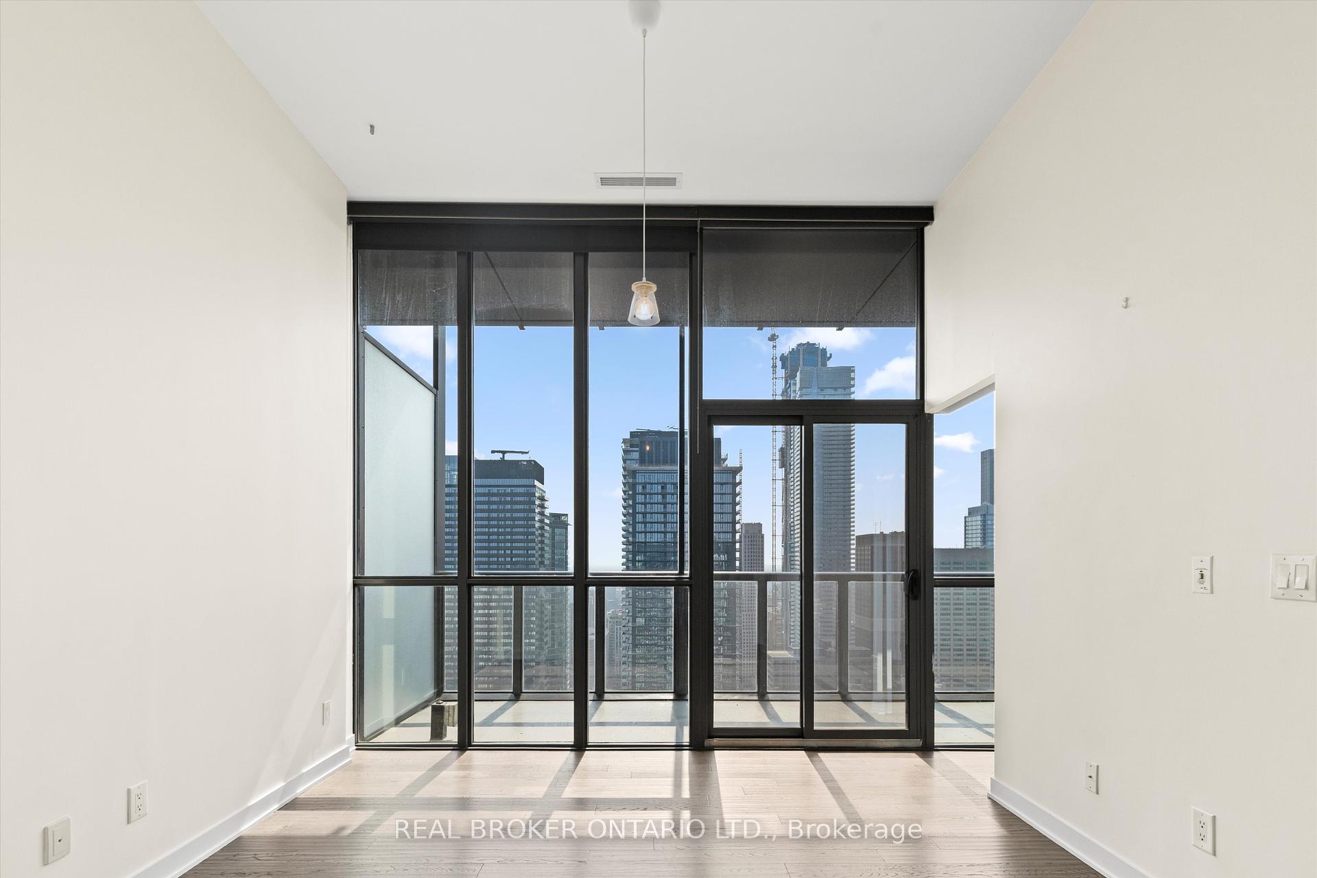 1 Bedroom Condo at 110 Charles, Toronto For sale