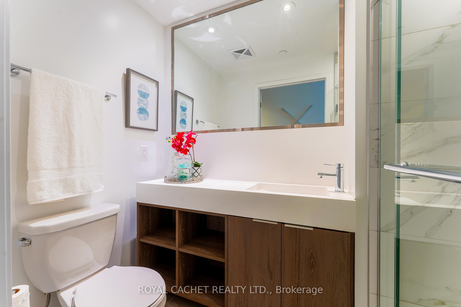 2 Bedrooms Condo at 15 Lower Jarvis, Toronto For sale