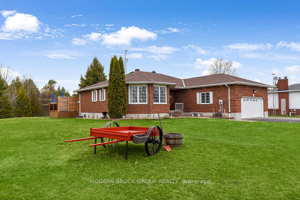 6240 County Road 46 Road, Elizabethtown-Kitley, ON K6V 5T4