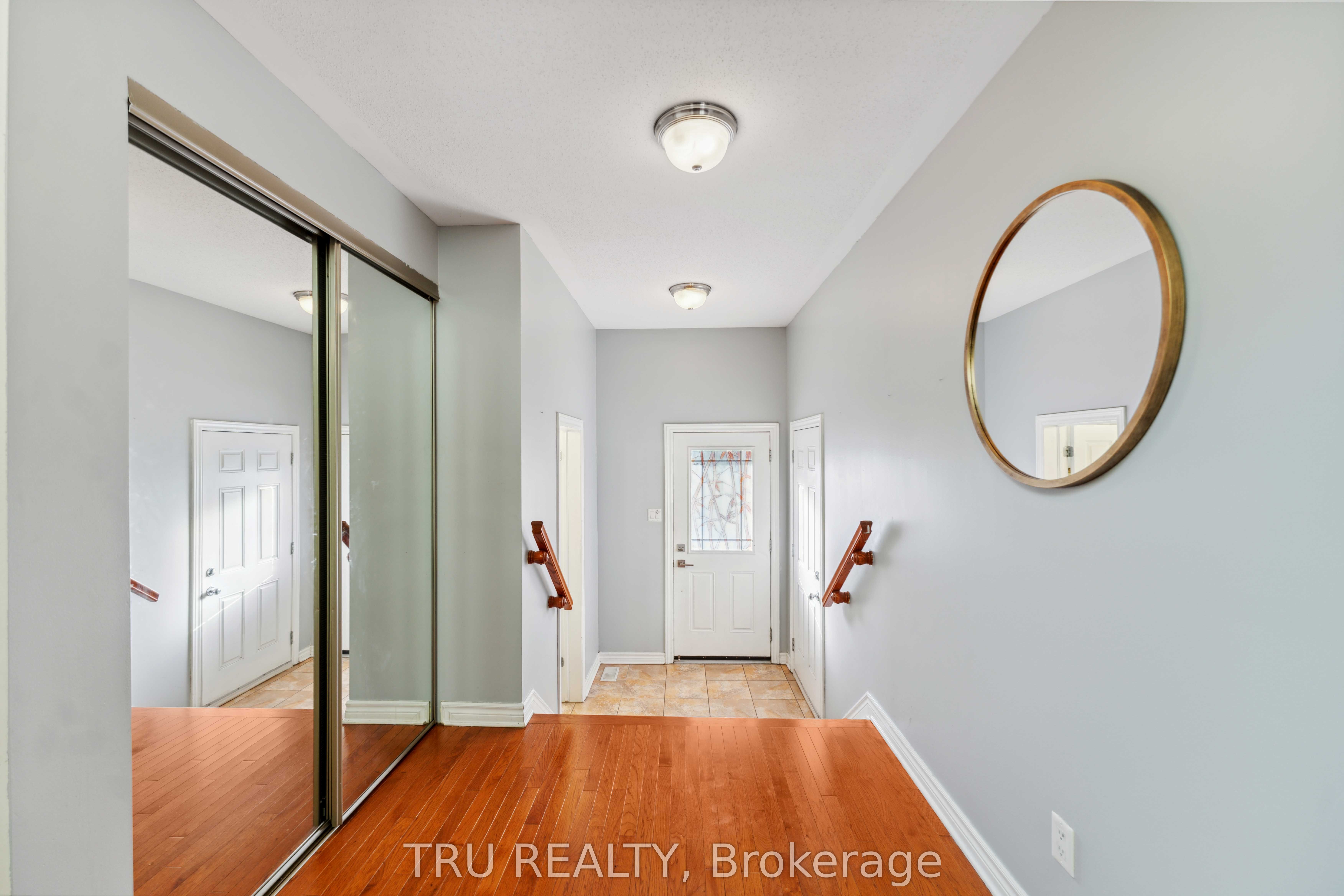 118 Tacom Circle, Barrhaven, ON K2G 4P8