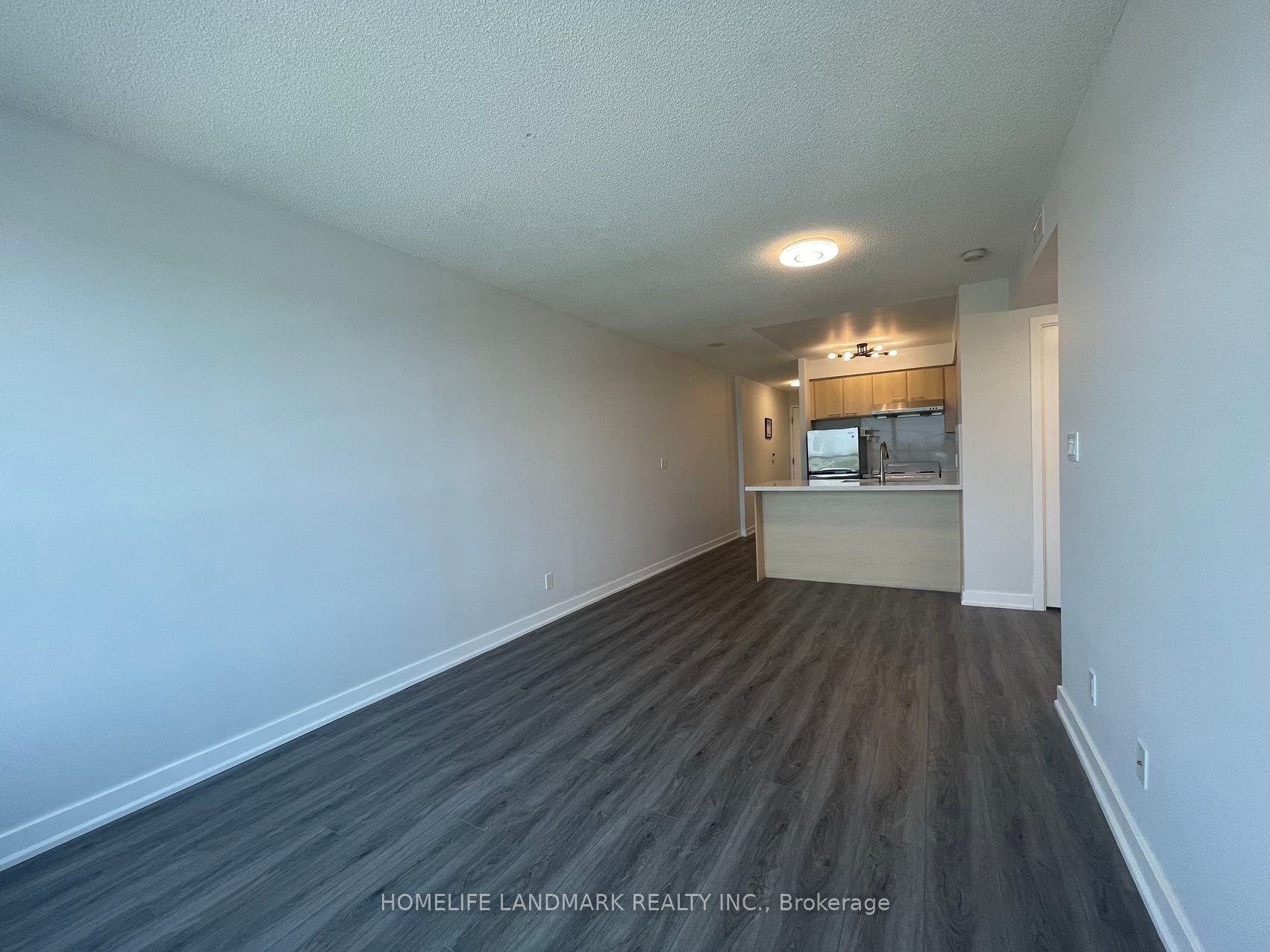 36 Lee Centre Drive, #2001