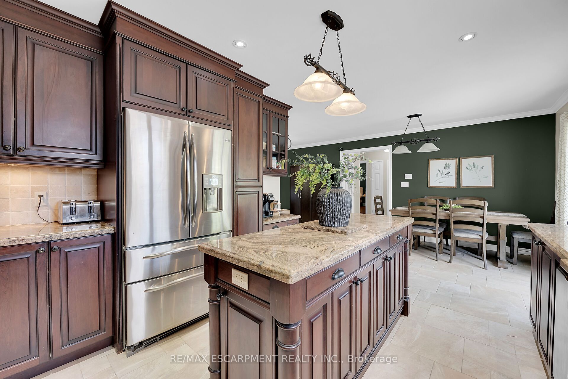 1214 Golf Club Road
