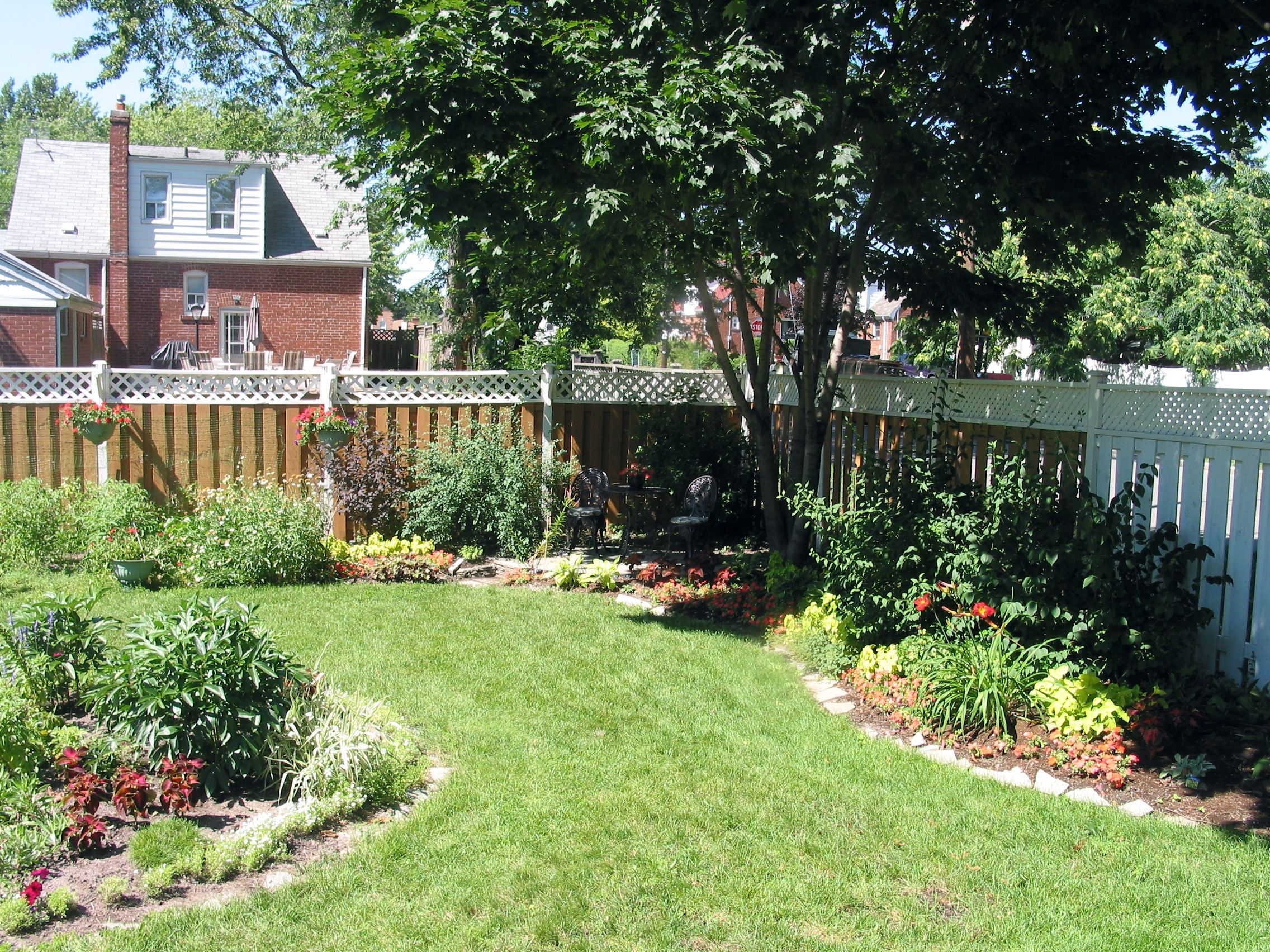 224 Poyntz Avenue