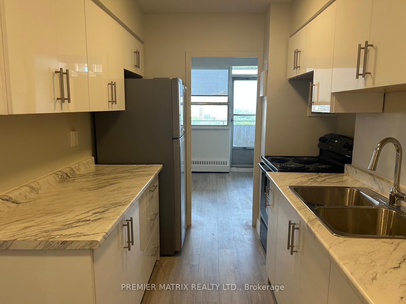 65 Thorncliffe Park Drive, #1404