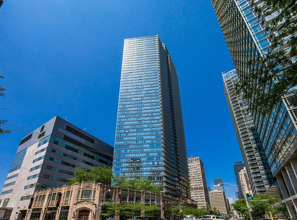 832 Bay Street