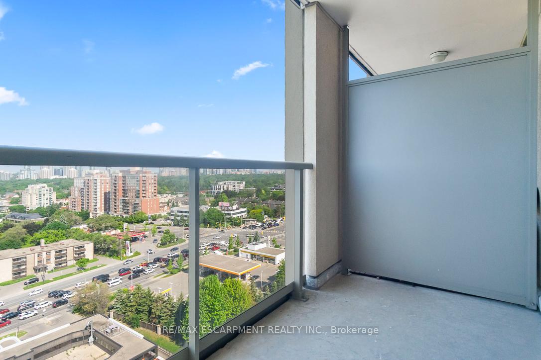 1 Bedroom Condo at 18 Kenaston, Toronto For sale