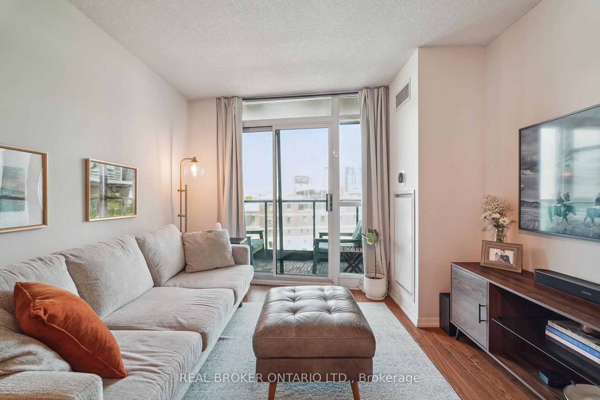 2 Bedrooms Condo at 231 Fort York, Toronto For sale