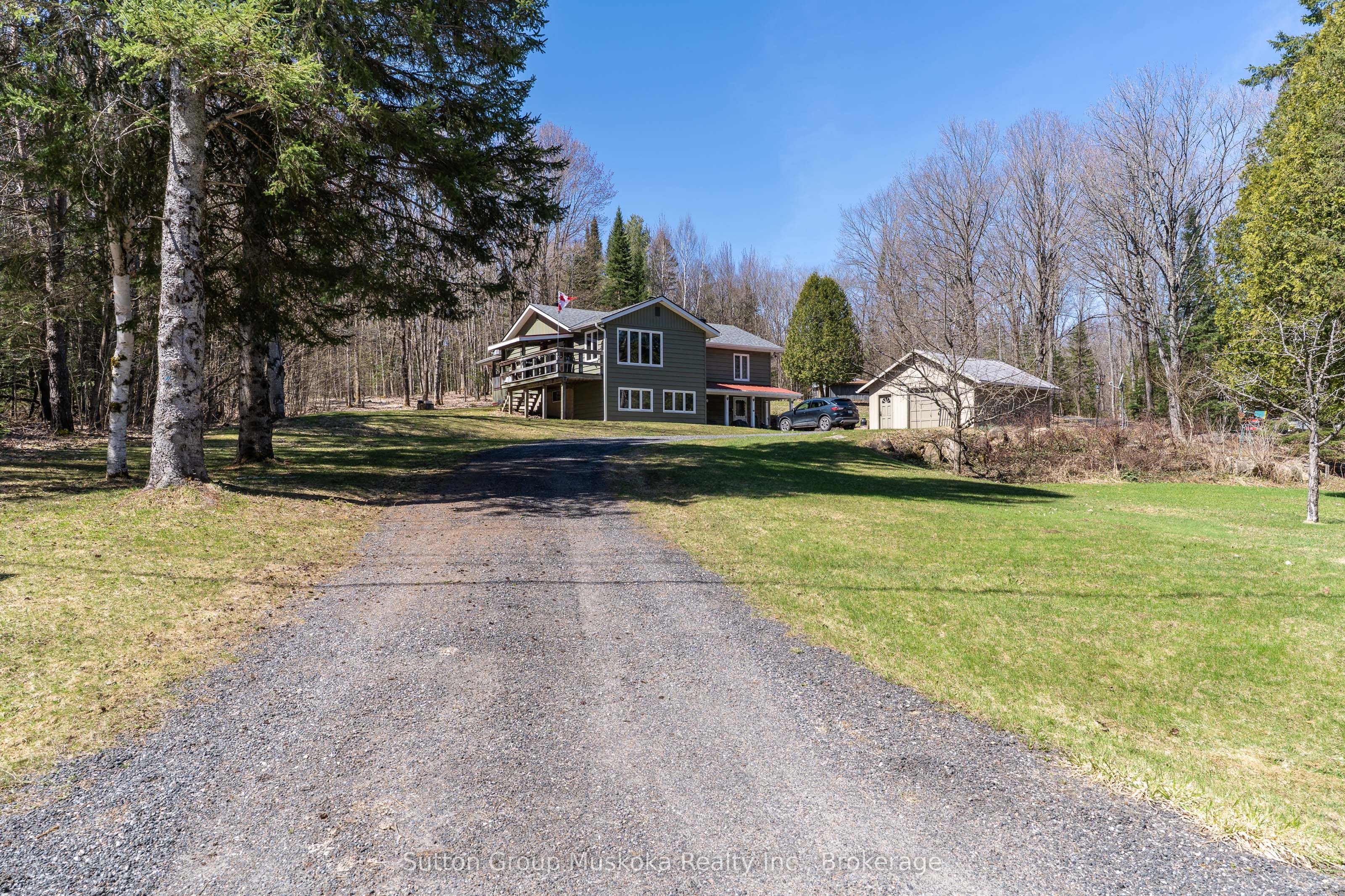 124 Old Schoolhouse Road, Huntsville, ON P1H 2J4