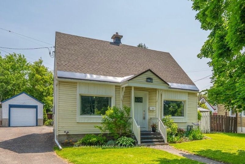 845 Merivale