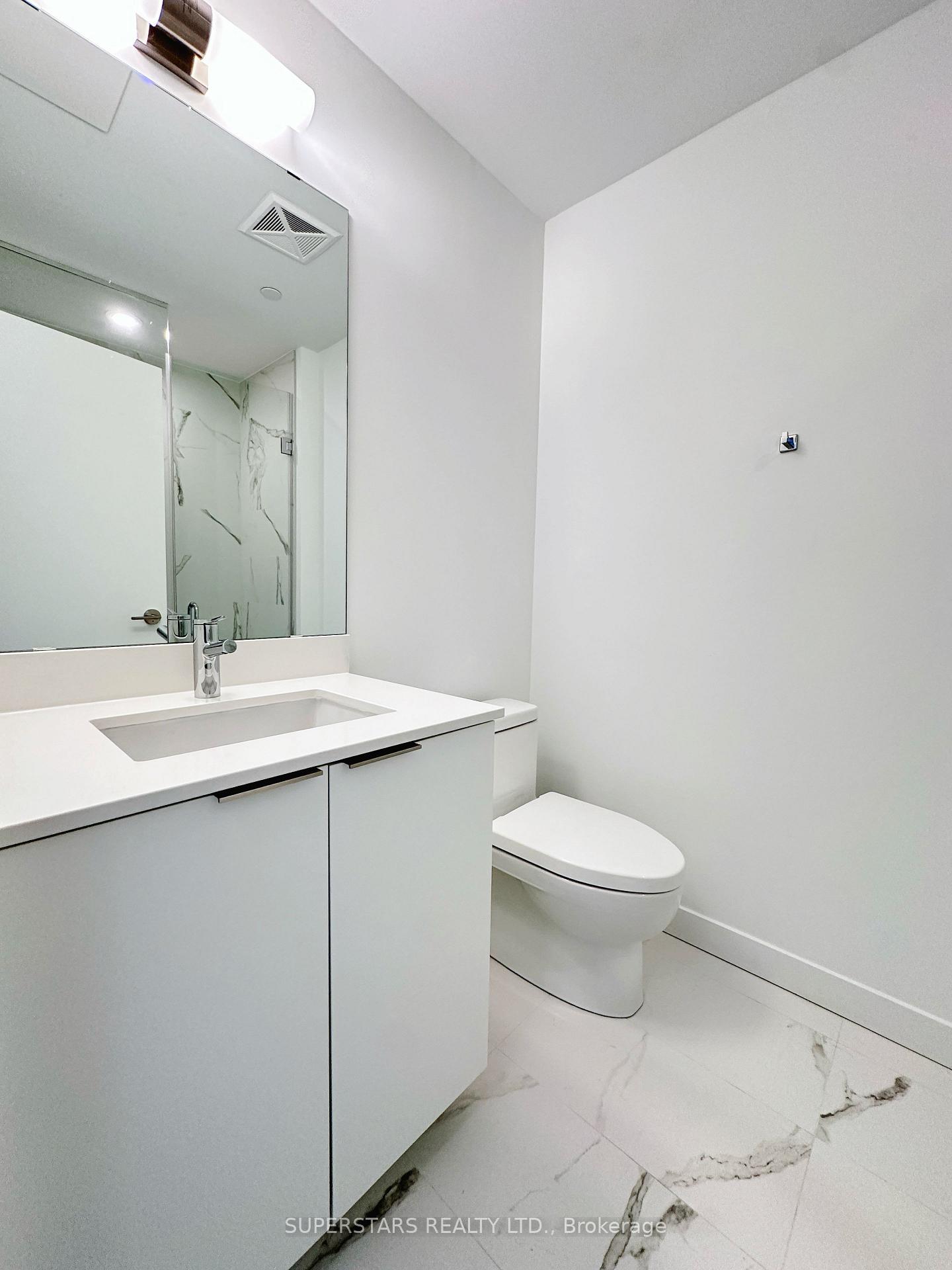 2 Bedrooms Condo at 7 golden lion, Toronto For sale