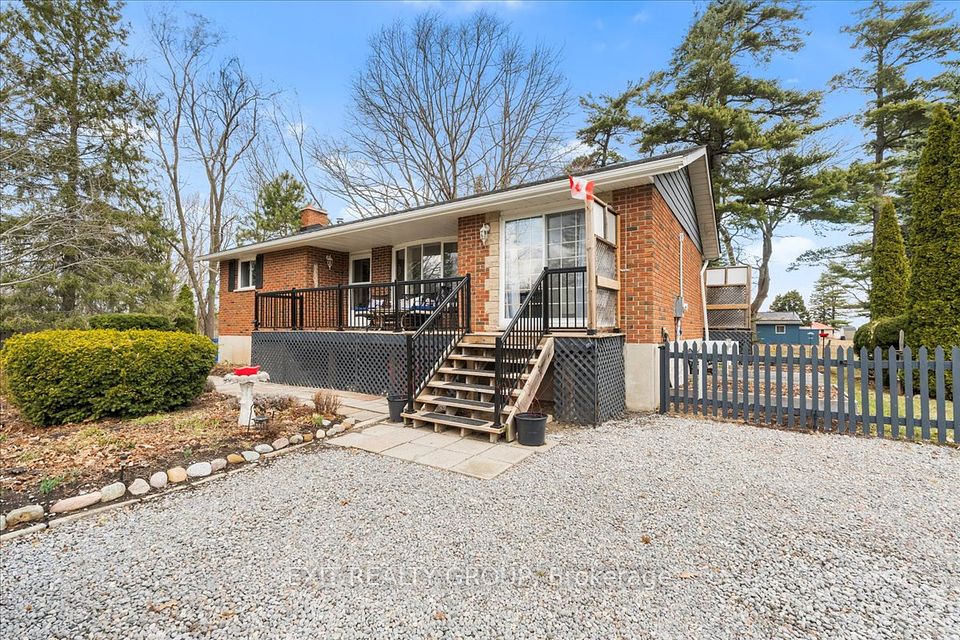 17 Lodge Road, Quinte West, ON K0K 1L0