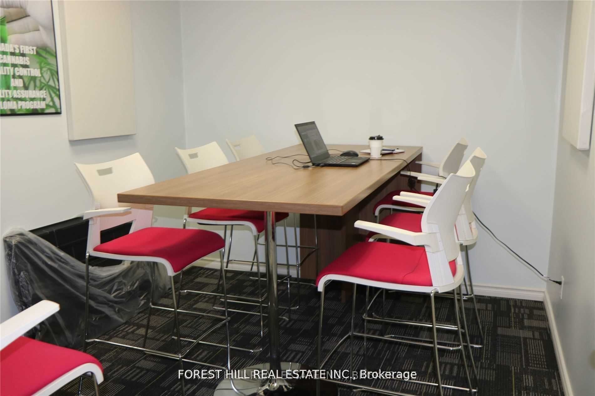 44 Queen Street E, #Main Floor