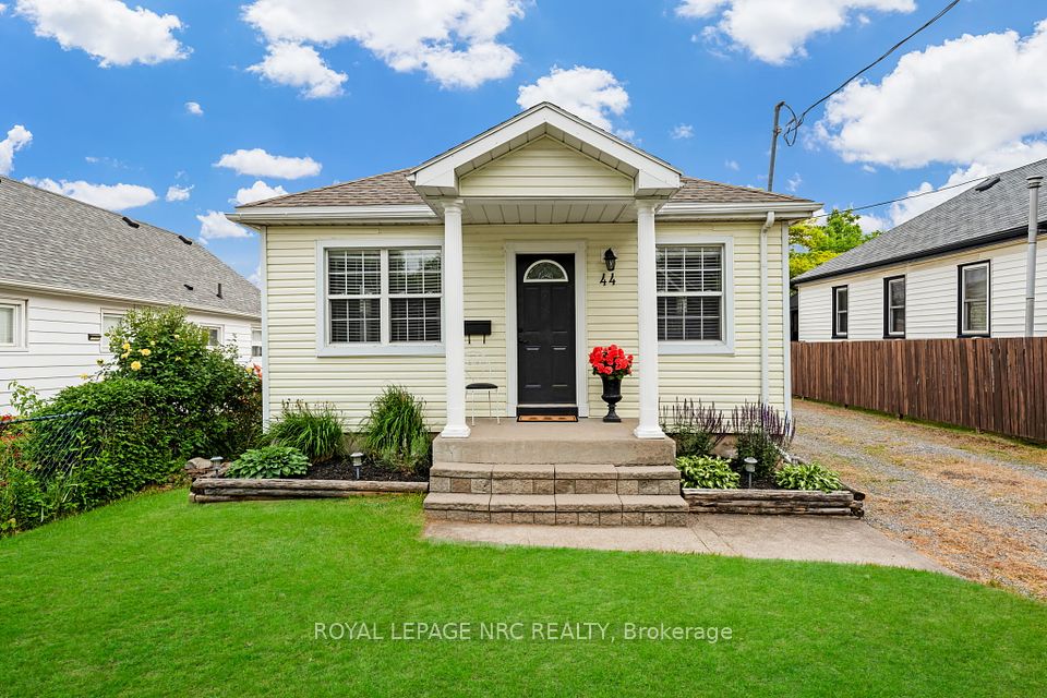 44 Pinecrest