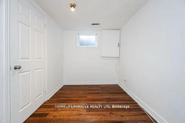 4 Bedrooms Condo at 7080 Copenhagen, Mississauga For sale