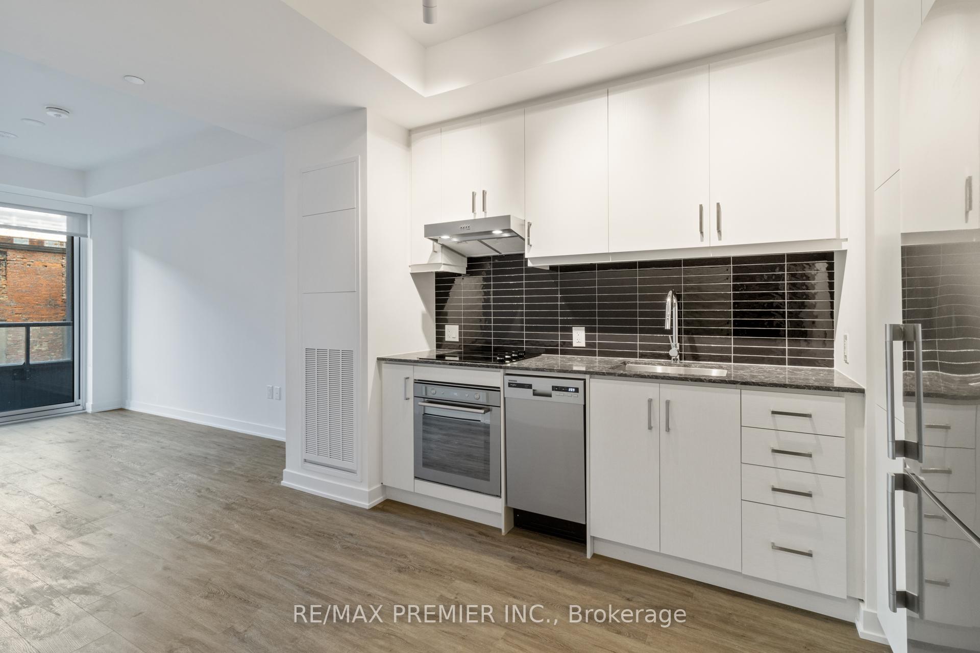 1 Bedroom Condo at 9 Tecumseth, Toronto For sale