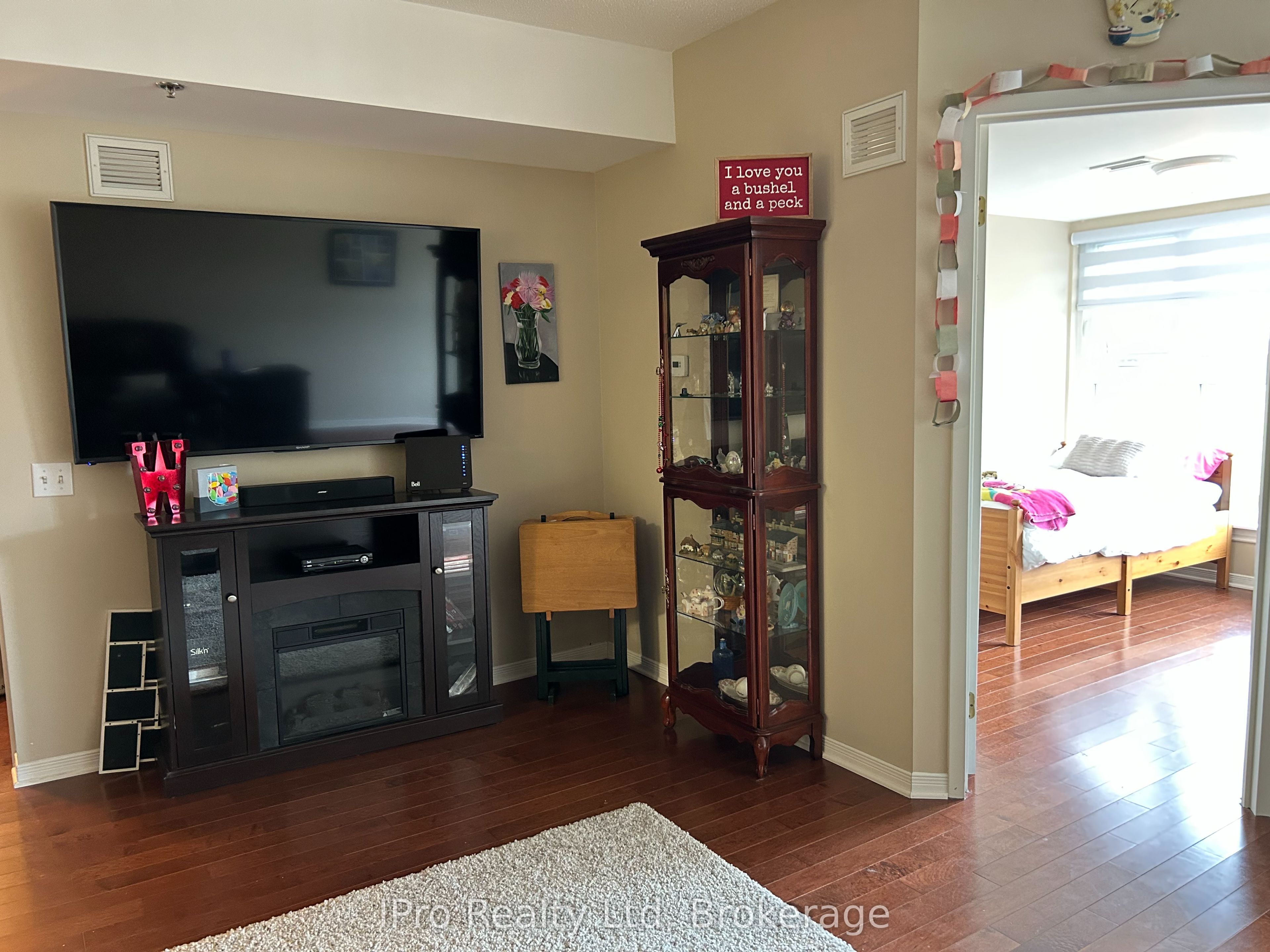 #403 - 137 Martin Street, Milton, ON L9T 5H4