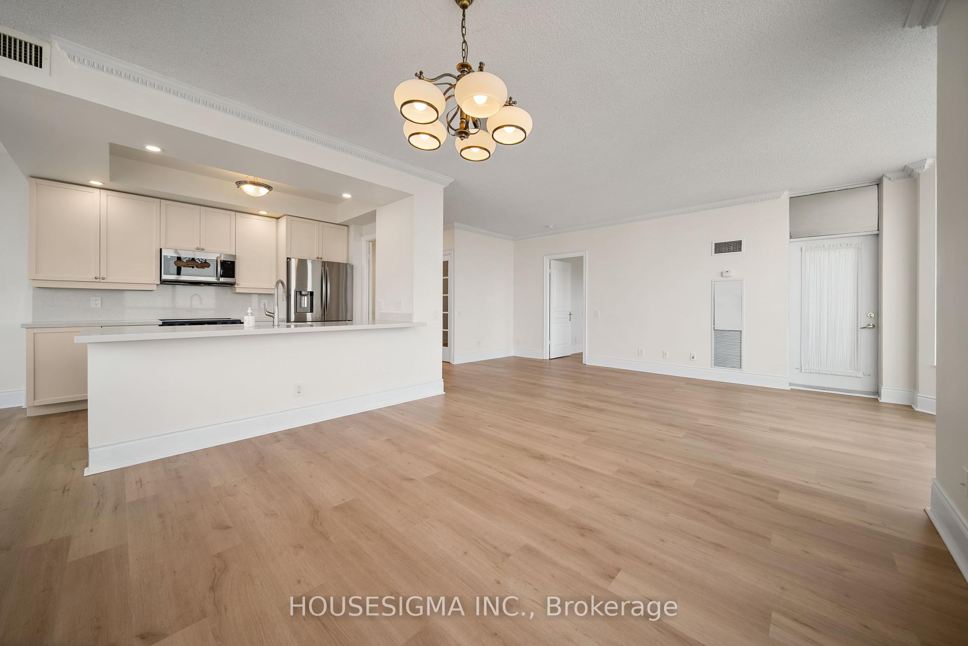 3 Bedrooms Condo at 5 Northtown, Toronto For sale