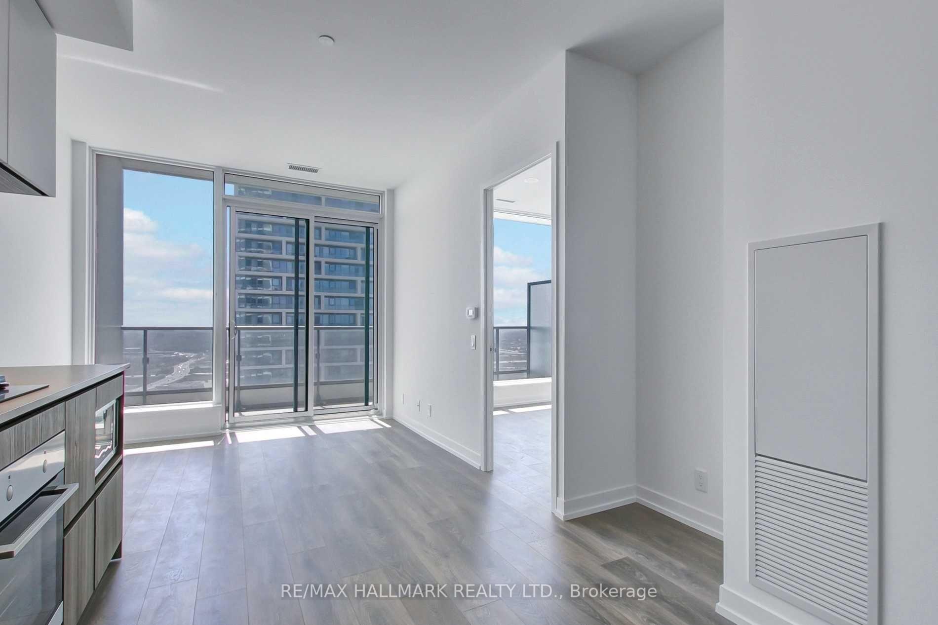 3 Bedrooms Condo at 898 Portage, Vaughan For sale