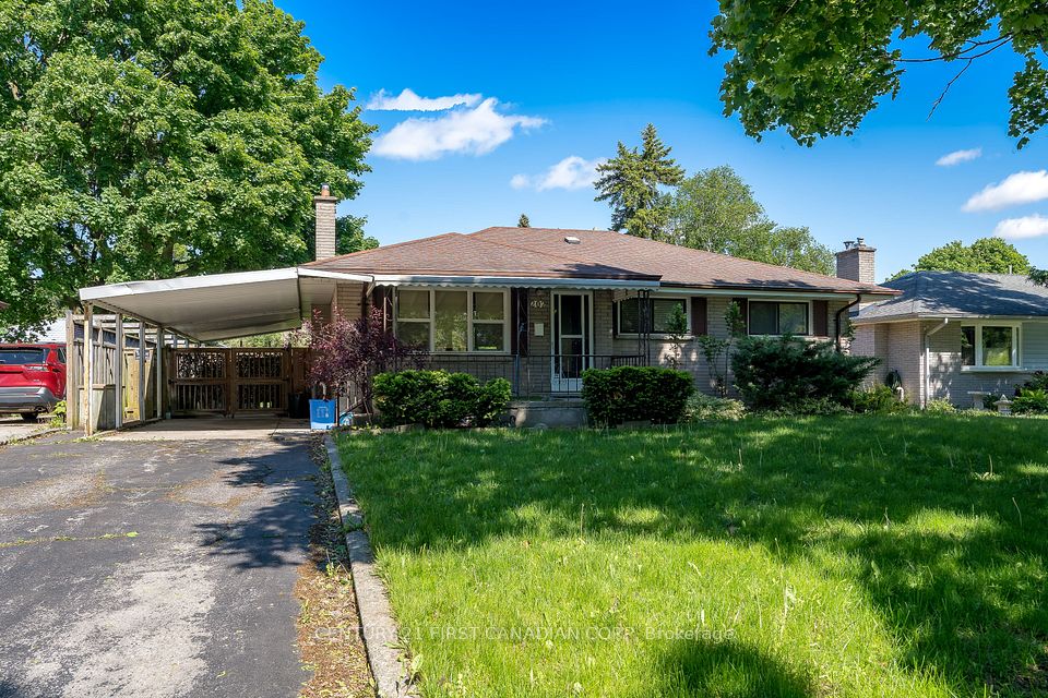 202 Renfro Crescent