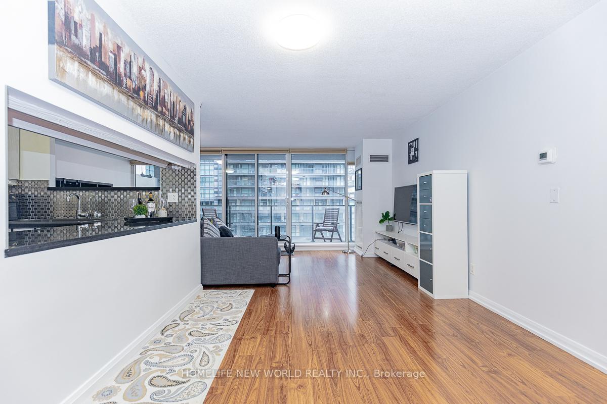 3 Bedrooms Condo at 111 Elizabeth, Toronto For sale