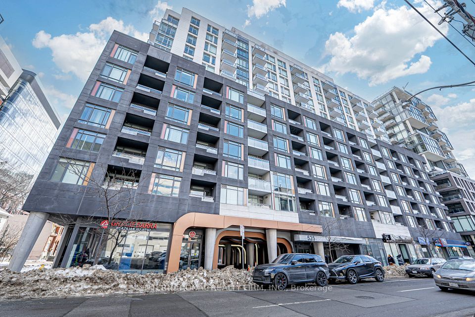 525 Adelaide