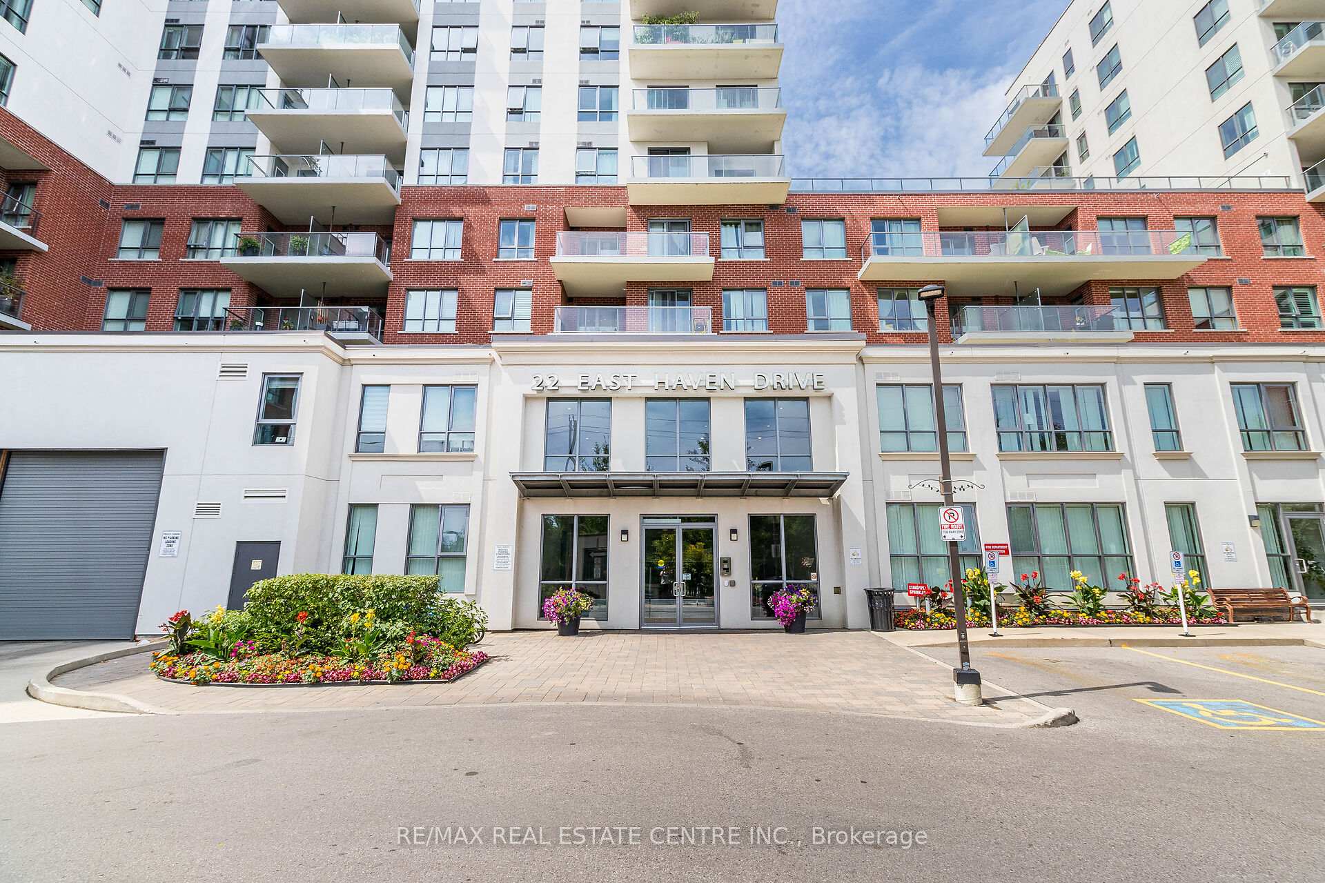 2 Bedrooms Condo at 22 East Haven,  Toronto For sale