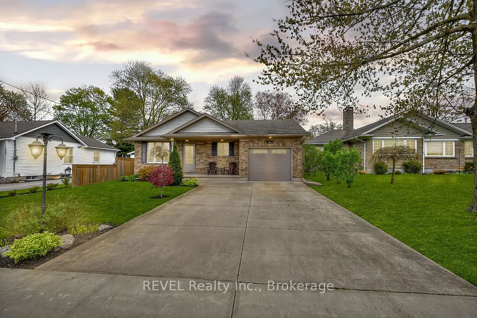 350 Thornwood