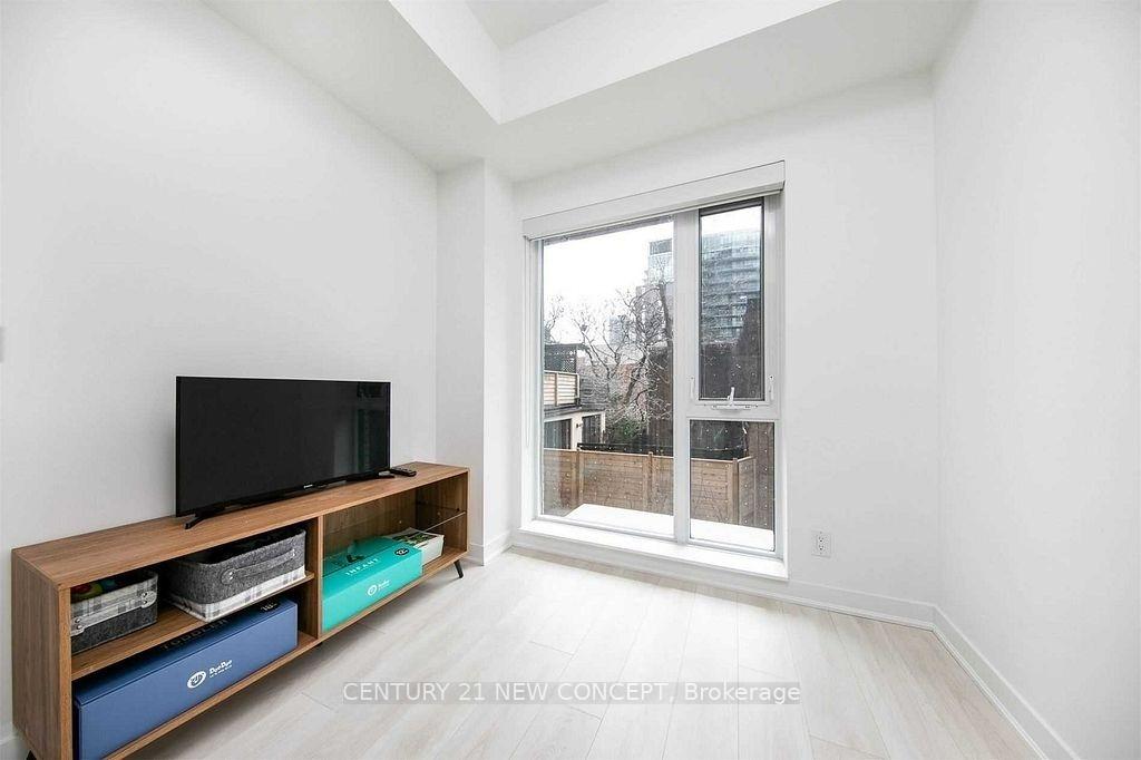 4 Bedrooms Condo at 120 Parliament, Toronto For sale