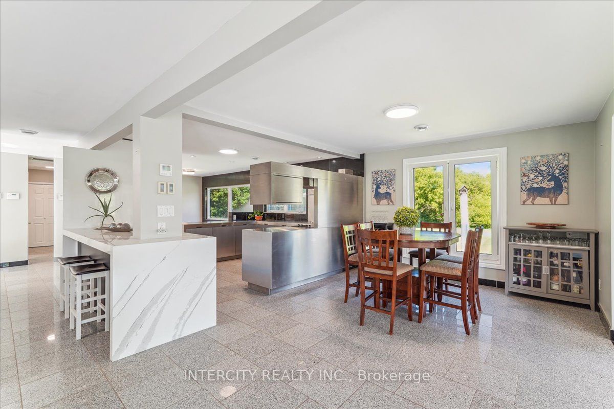3505 Cochrane Street