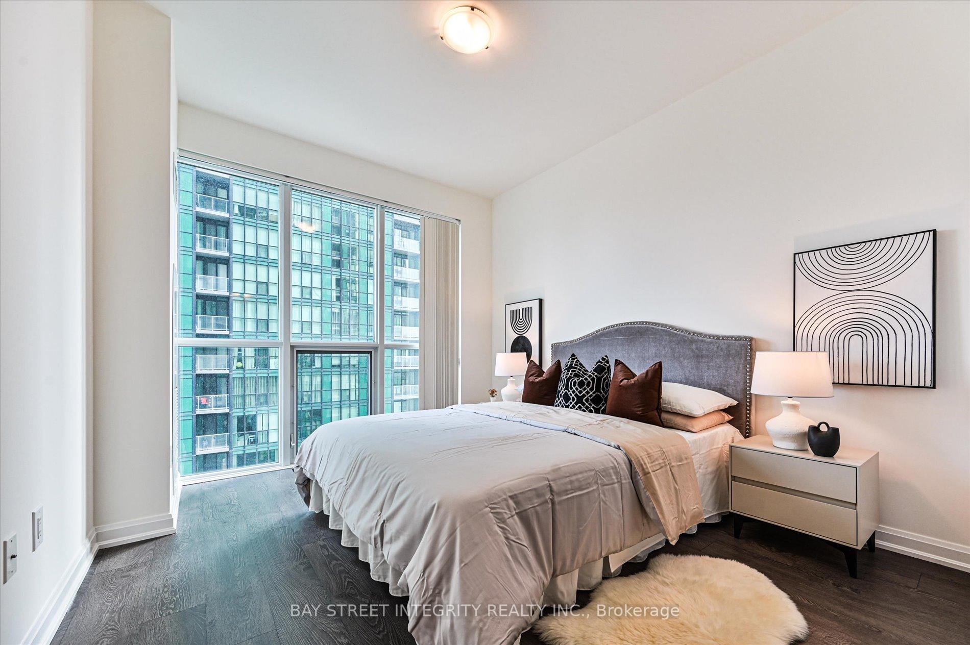 3 Bedrooms Condo at 11 Bogert, Toronto For sale