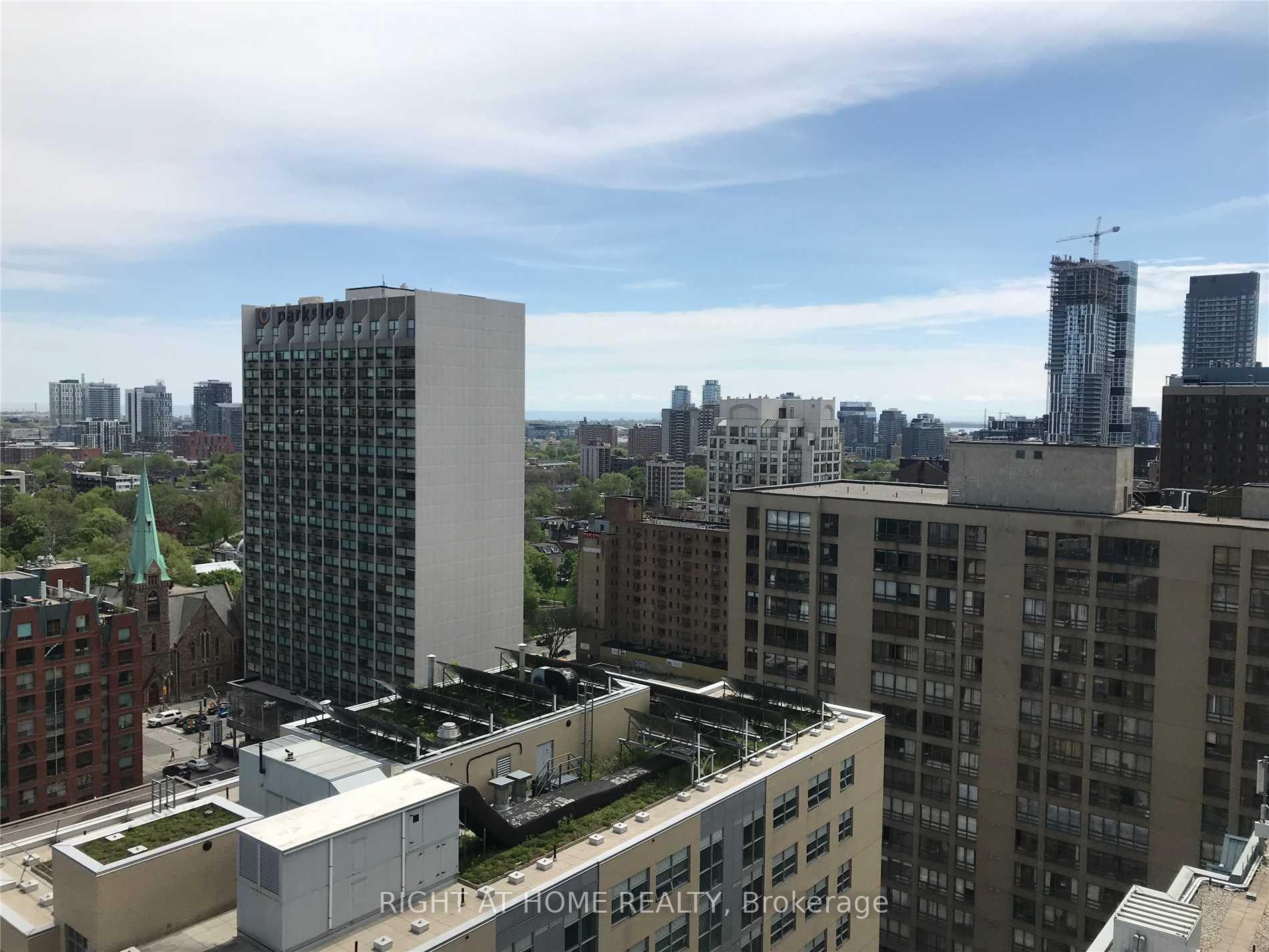 2 Bedrooms Condo at 85 Wood, Toronto For sale