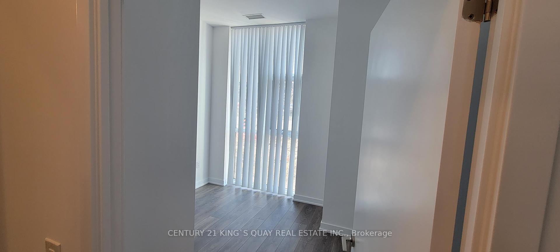 1 Bedroom Condo at 38 Honeycrisp, Vaughan For sale