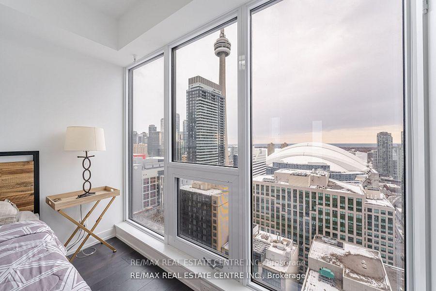 2 Bedrooms Condo at 55 Mercer, Toronto For sale