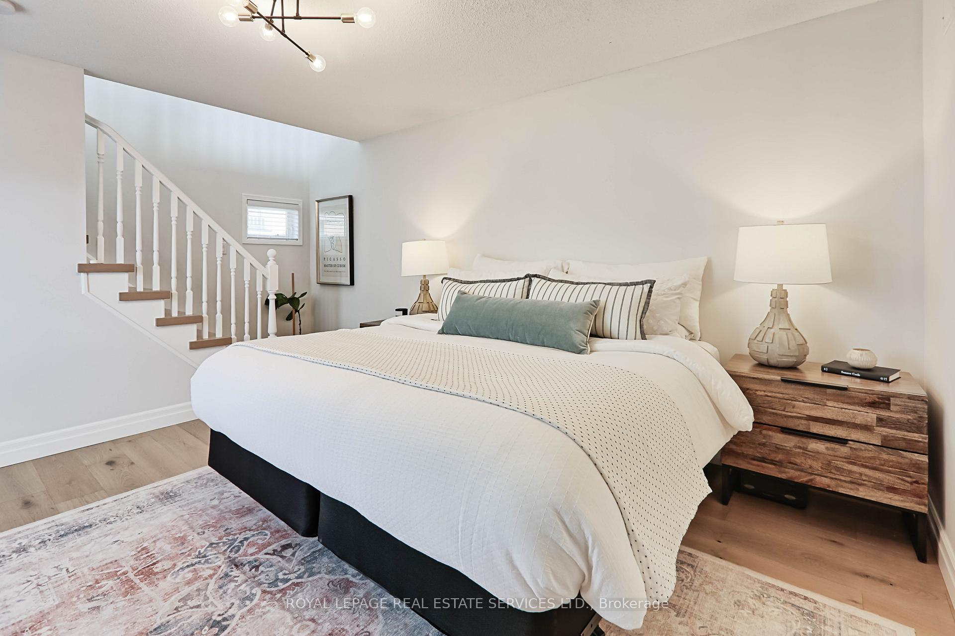 4 Bedrooms Condo at 40 Merchant, Toronto For sale