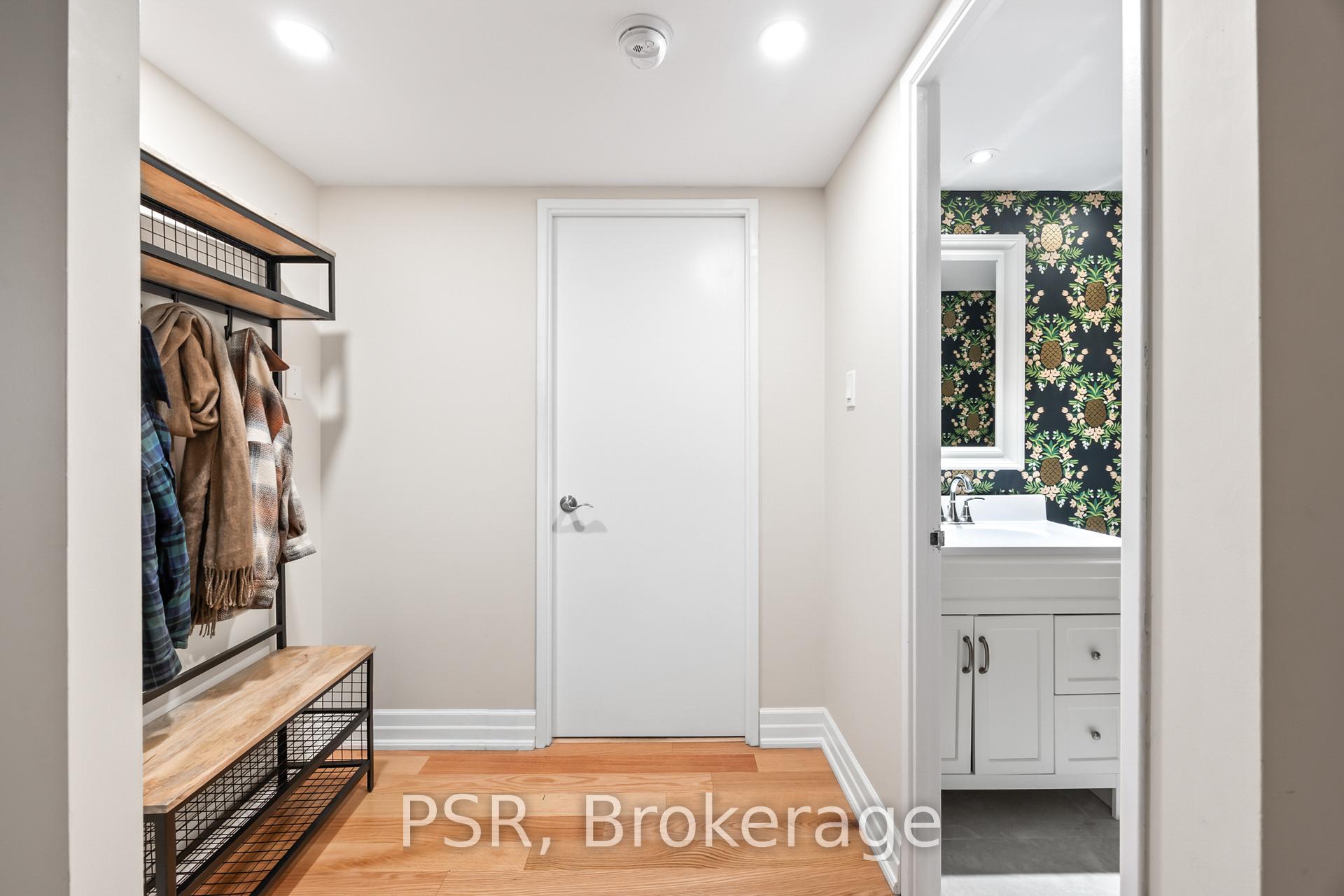 2 Bedrooms Condo at 95 Lombard, Toronto For sale