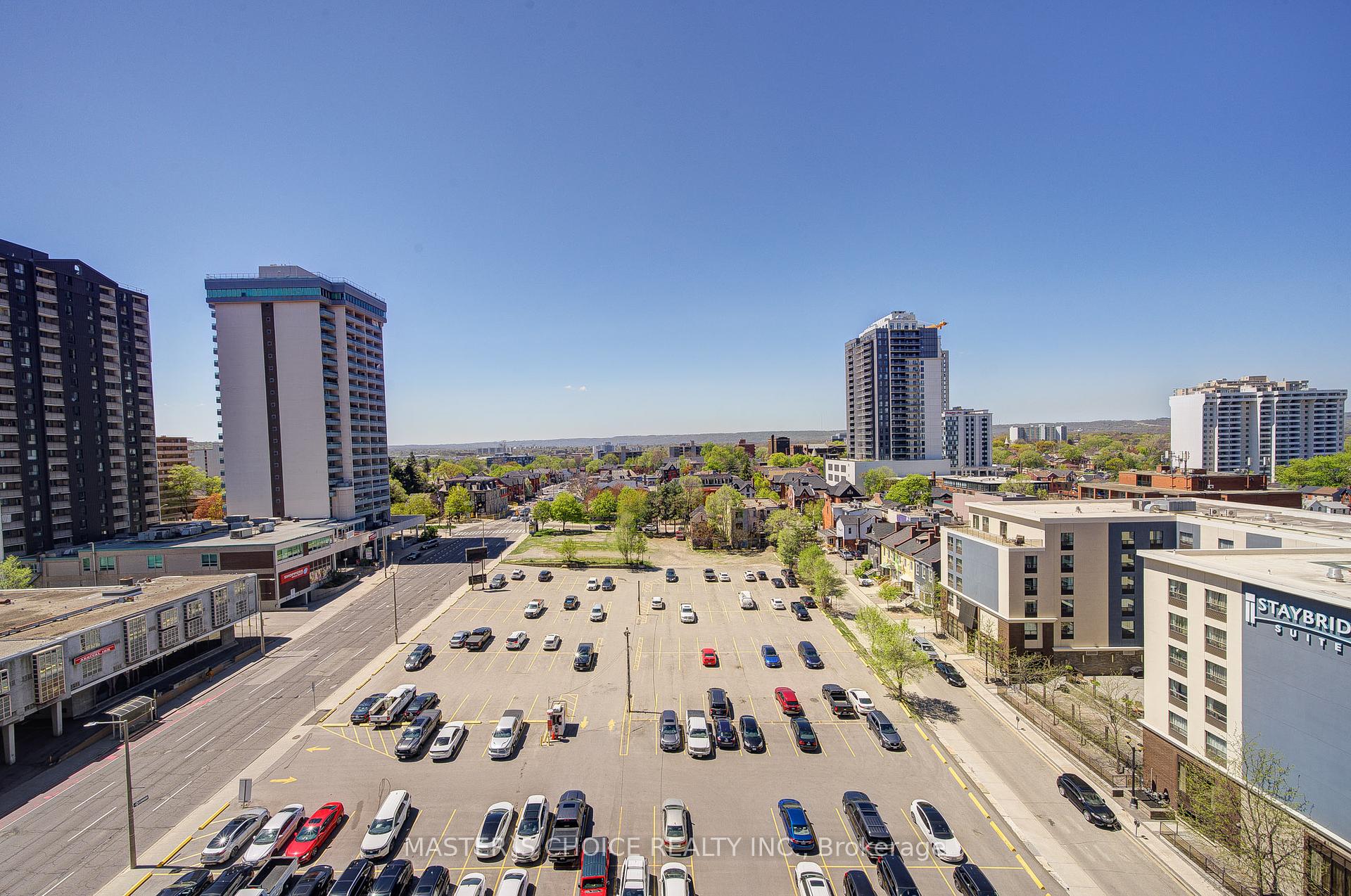 2 Bedrooms Condo at 150 Main, Hamilton For sale