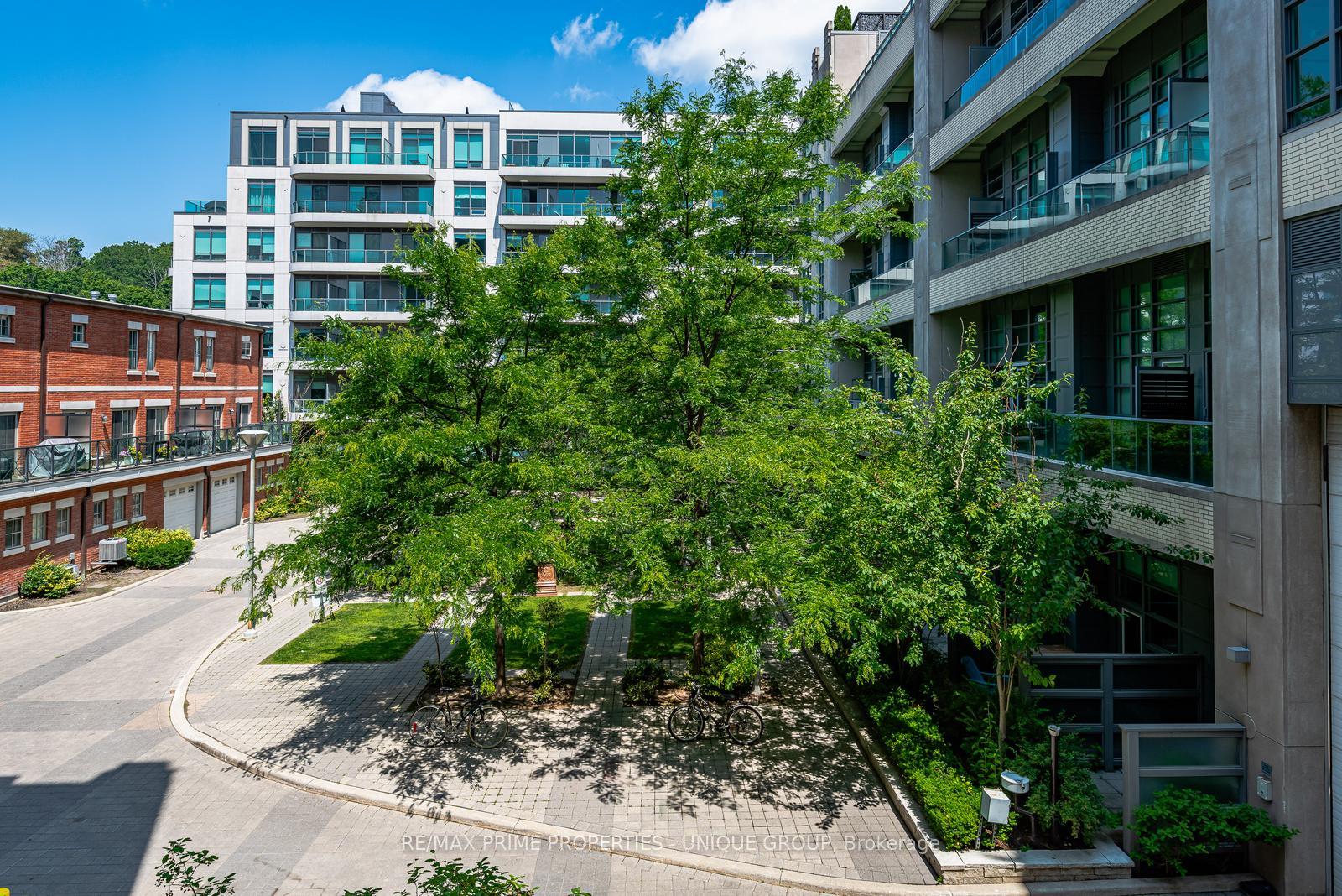 1 Bedroom Condo at 380 Macpherson, Toronto For sale