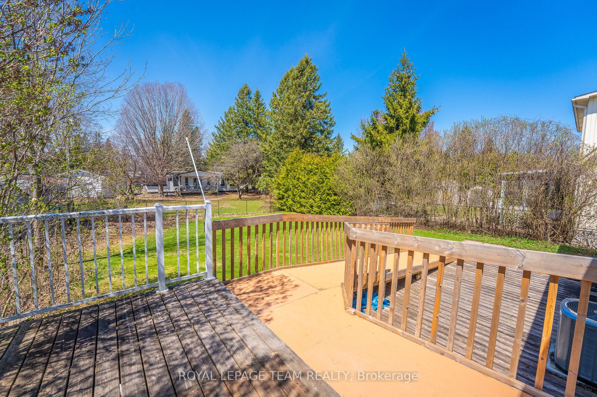 42 Poole Creek Crescent N