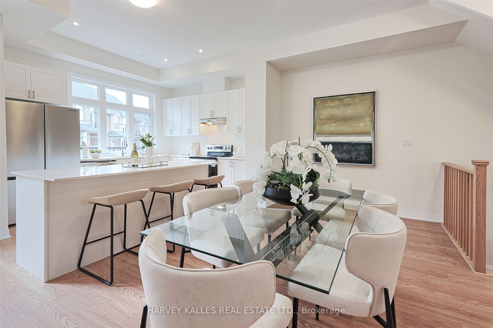 75 De La Roche Drive S