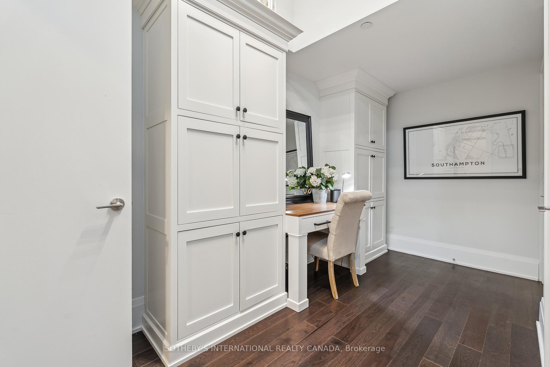 3 Bedrooms Condo at 39 Queens, Toronto For sale