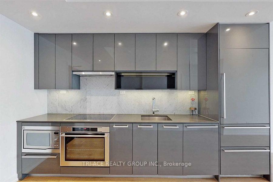 1 Bedroom Condo at 117 McMahon,  Toronto For sale