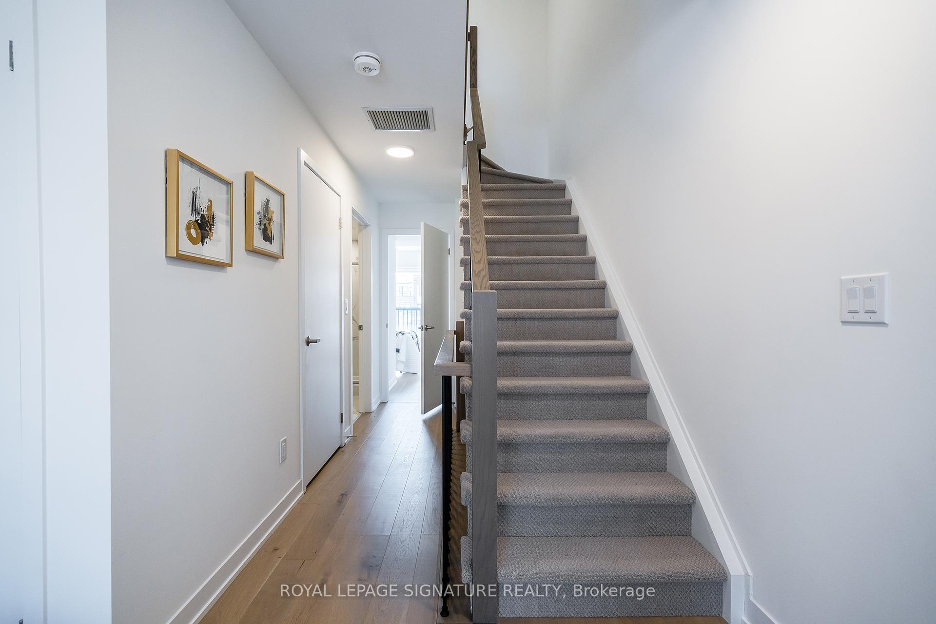 3 Bedrooms Condo at 110 Canon Jackson,  Toronto For sale