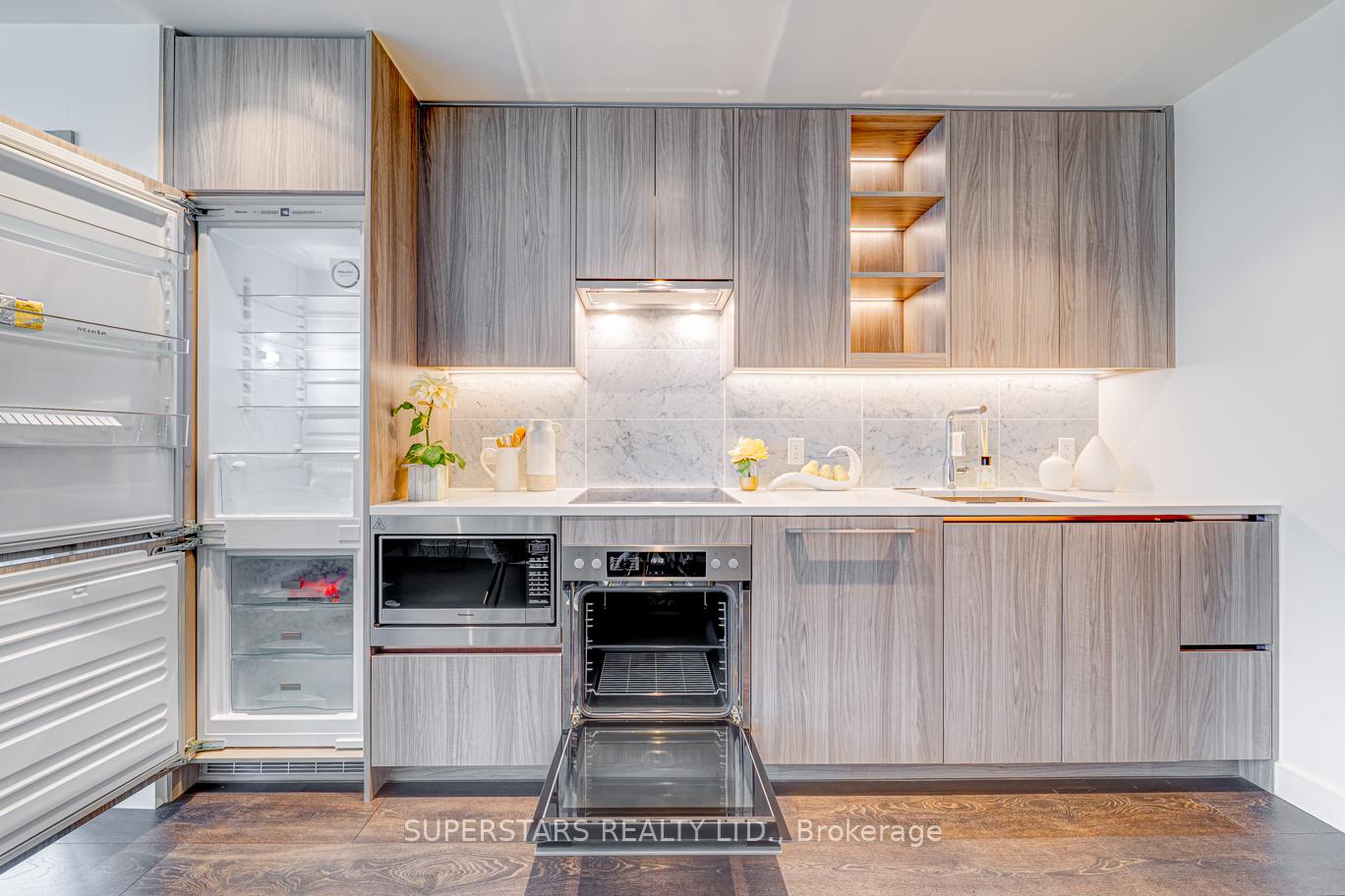 1 Bedroom Condo at 95 Mcmahon, Toronto For sale