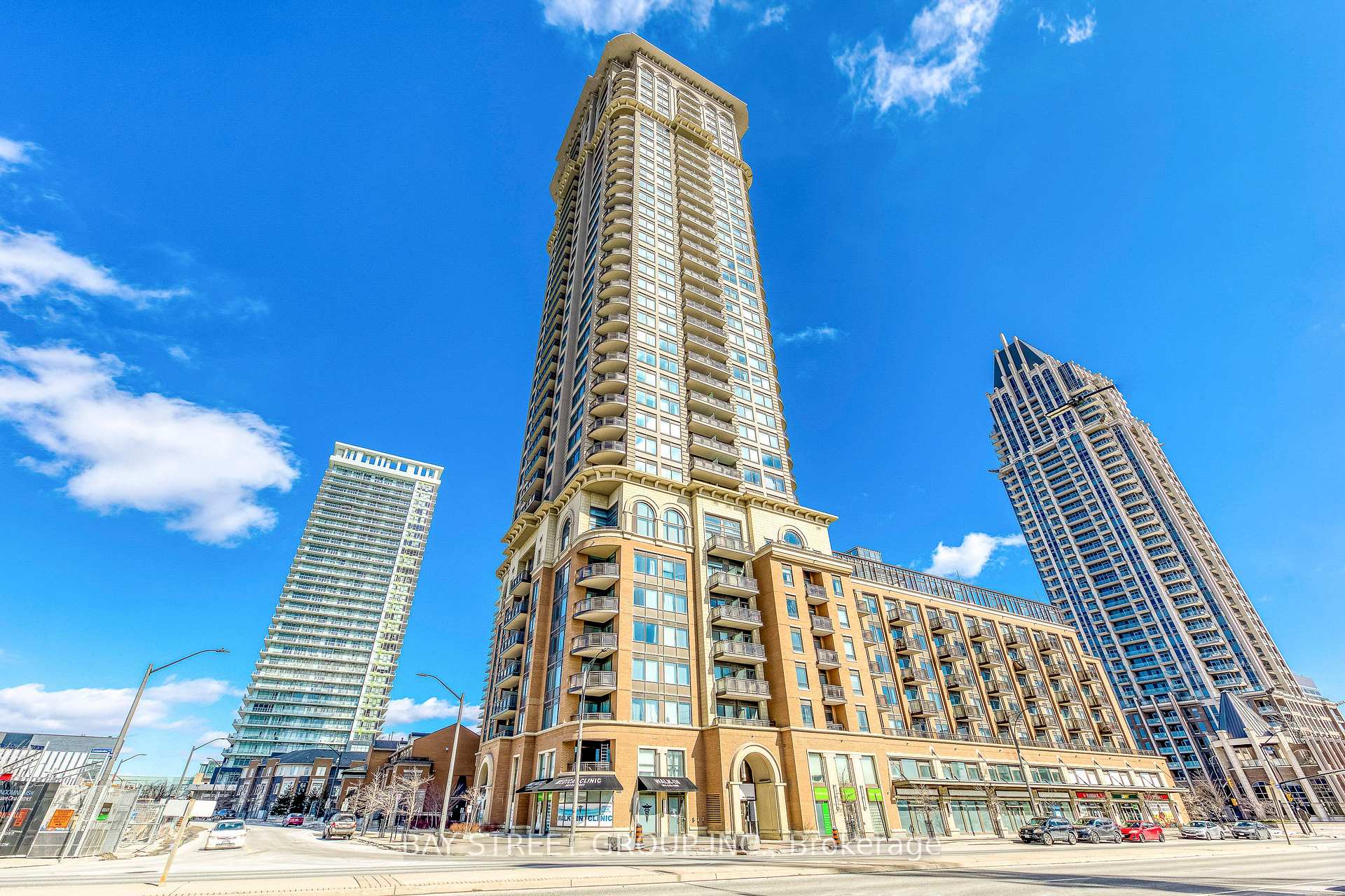 1 Bedroom Condo at 385 Prince of Wales, Mississauga For sale