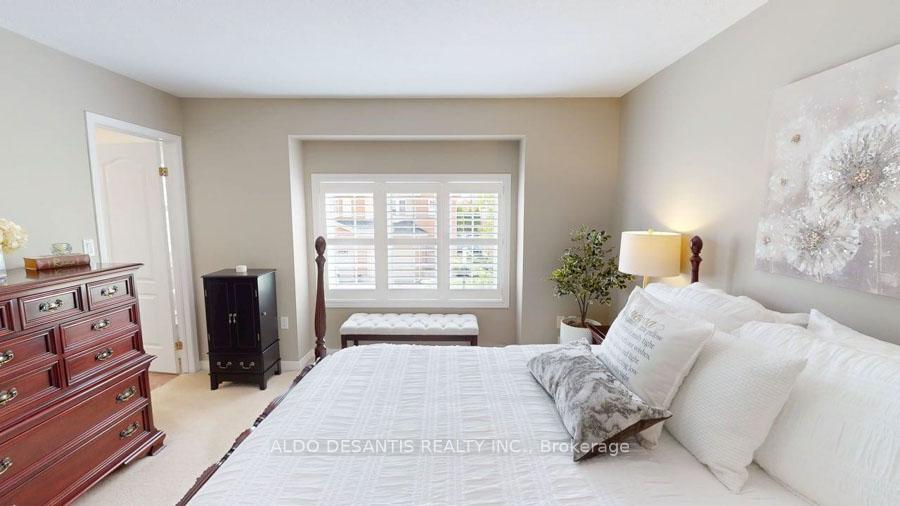 3 Bedrooms Condo at 348 Highland, Hamilton For sale