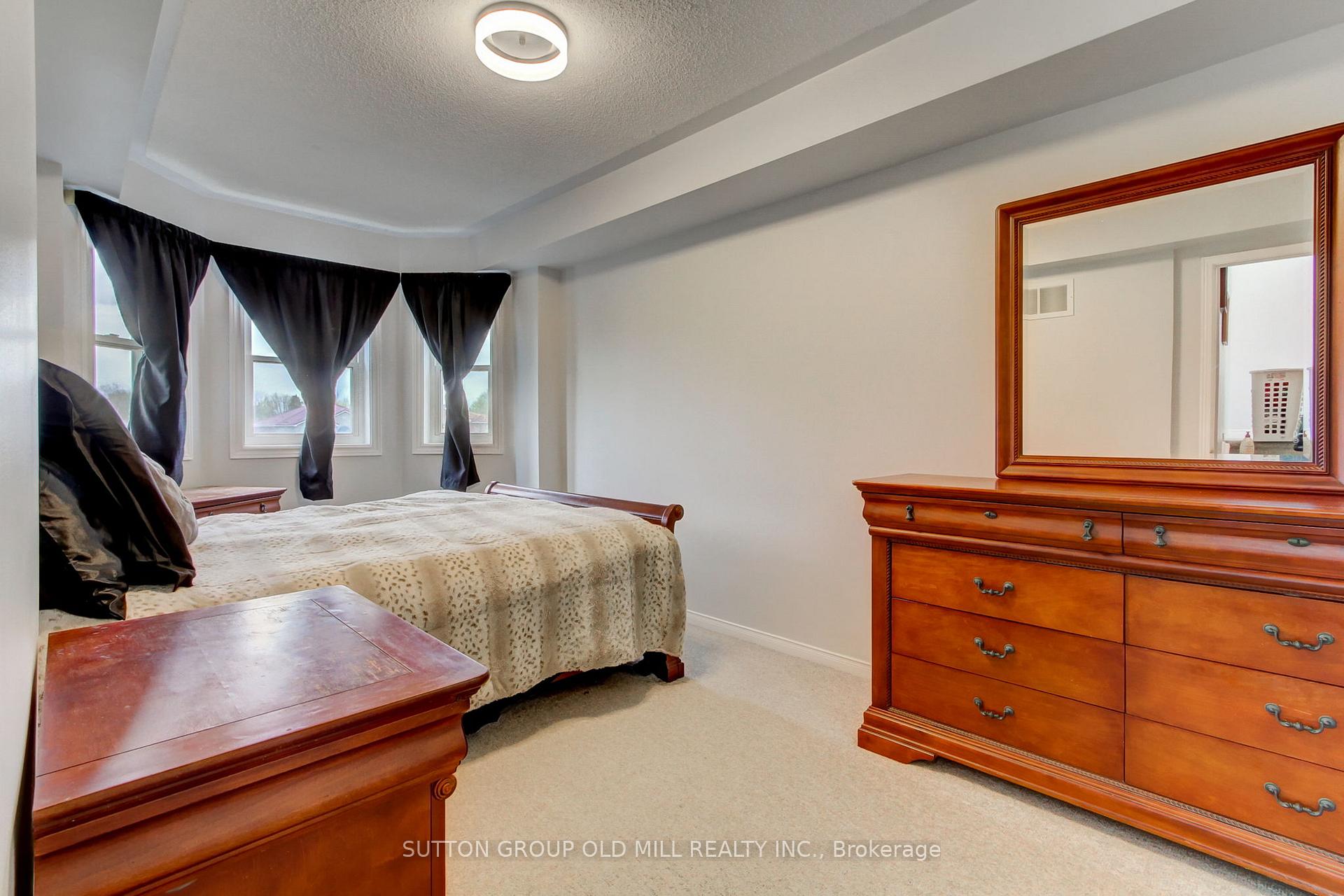 3 Bedrooms Condo at 760 Lawrence,  Toronto For sale