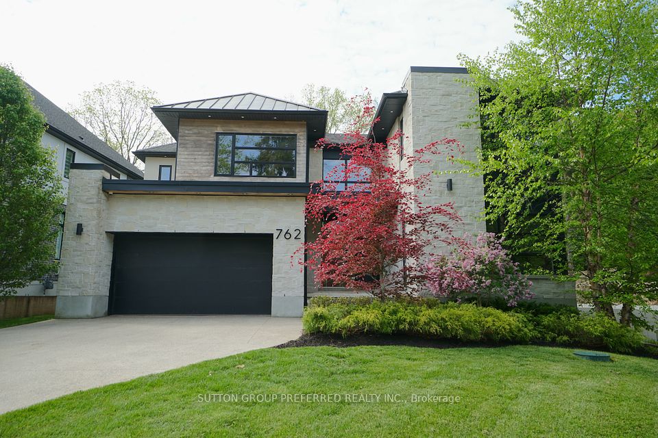 762 Springbank