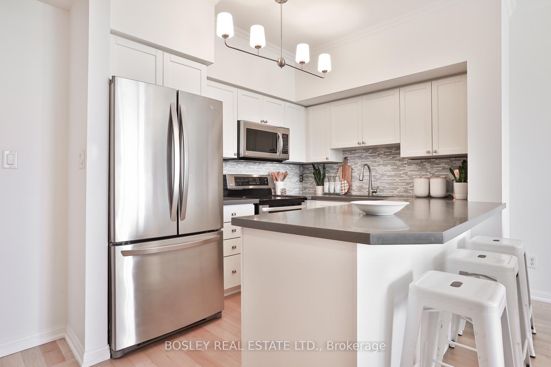 2 Bedrooms Condo at 1000 King, Toronto For sale